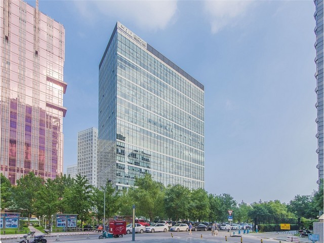 银行行政大厅自助机图片